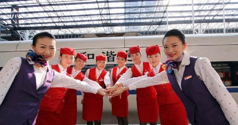 南寧鐵路局高鐵乘務(wù)員工資：火車動車乘務(wù)員待遇怎么樣？