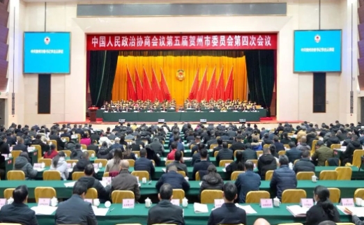 胡建華任賀州市政協(xié)主席，曾任廣西黨校常務(wù)副校長(zhǎng)，南寧市委常委、宣傳部部長(zhǎng)、統(tǒng)戰(zhàn)部部長(zhǎng)（胡建華簡(jiǎn)歷）